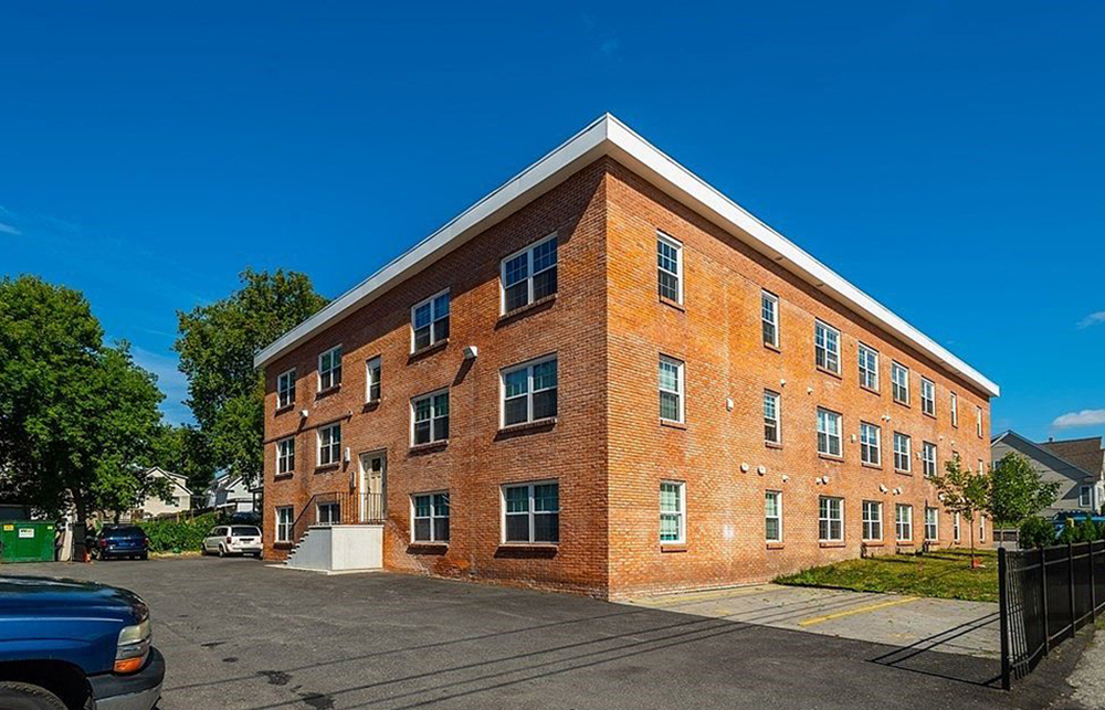 Marcus & Millichap Capital Corp. arranges $5 million financing for a 30-unit multifamily property